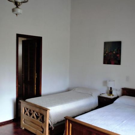 Casa De Huespedes - B&B فيلا جياردينو المظهر الخارجي الصورة