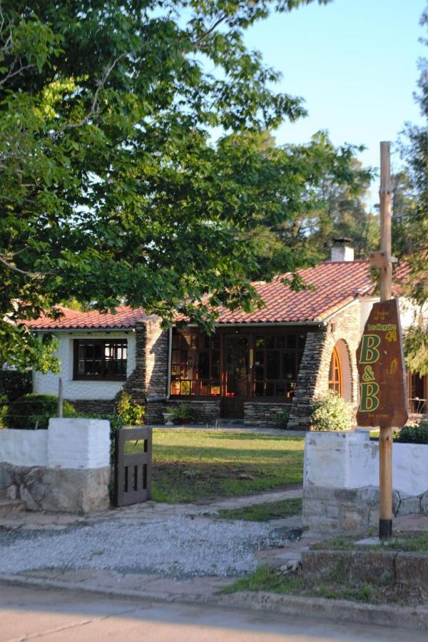 Casa De Huespedes - B&B فيلا جياردينو المظهر الخارجي الصورة