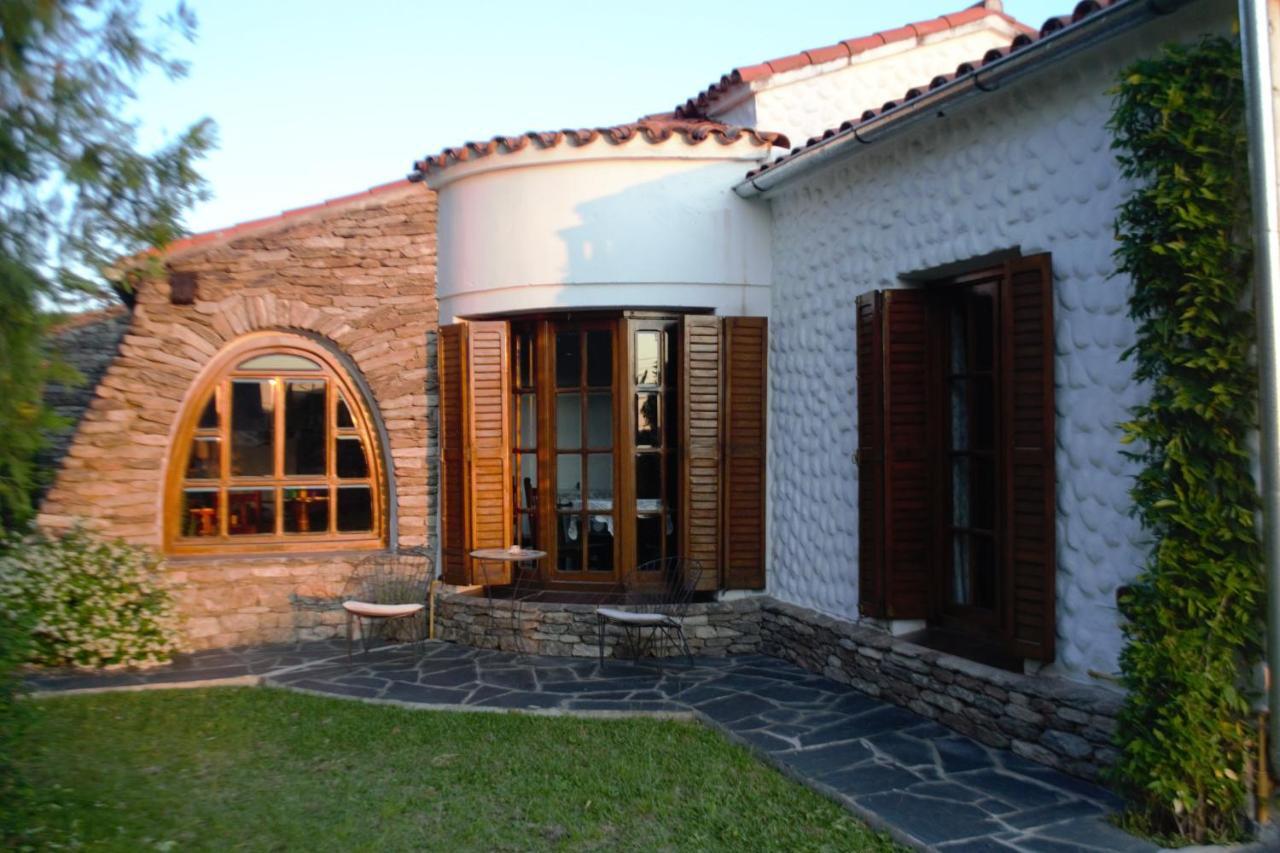 Casa De Huespedes - B&B فيلا جياردينو المظهر الخارجي الصورة